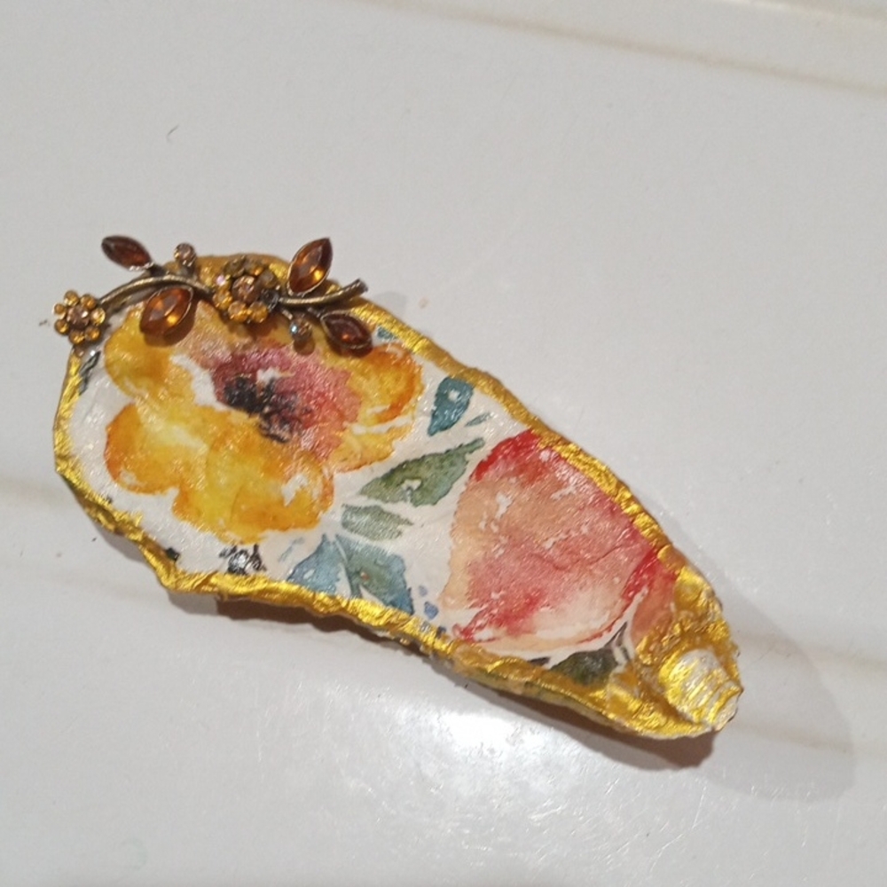 Floral Hand-Painted Gold-Edged Decorative Tray with Leaf Accent